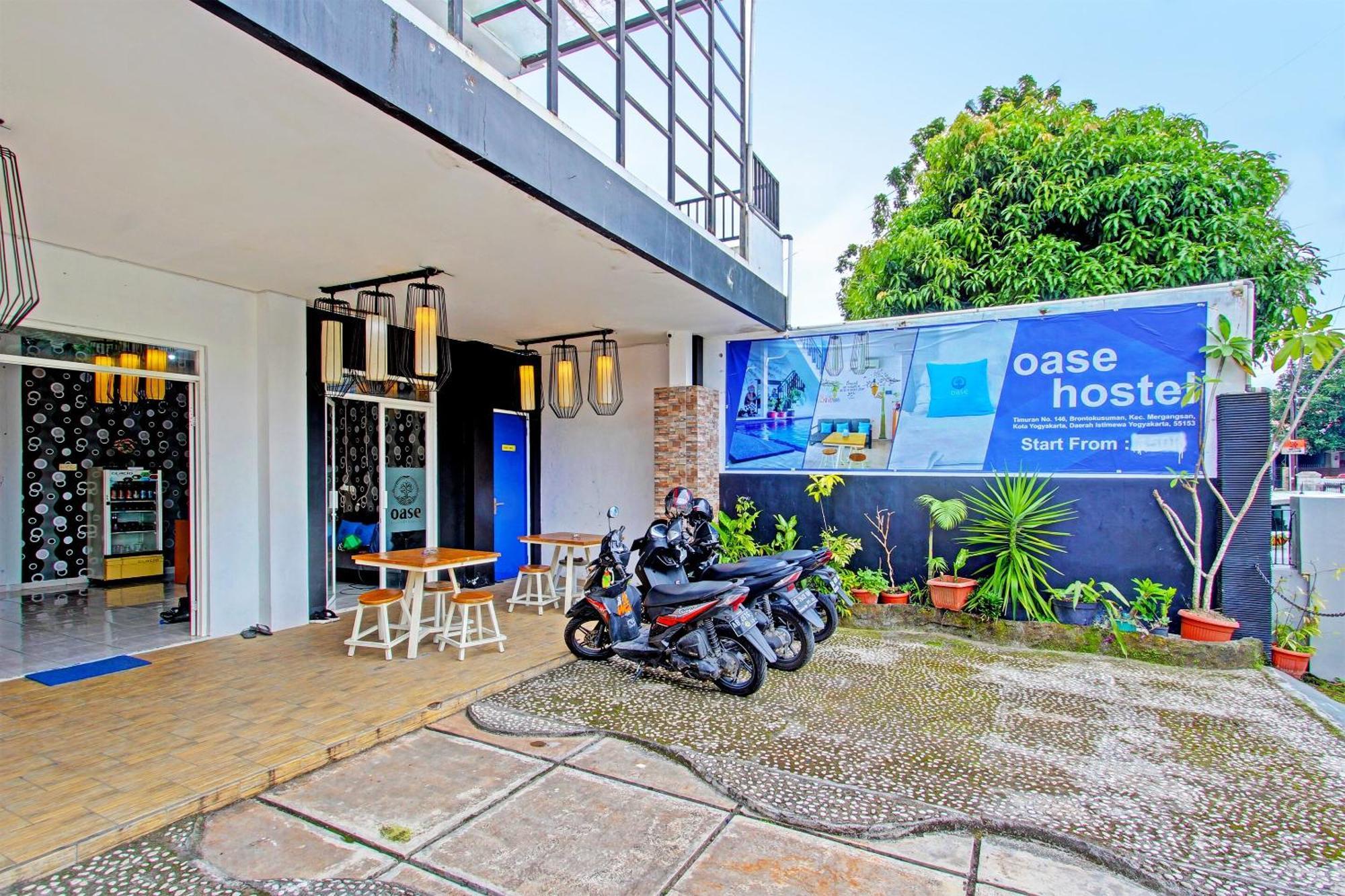 Oyo 91952 Oase Hostel 요그야카르타 외부 사진